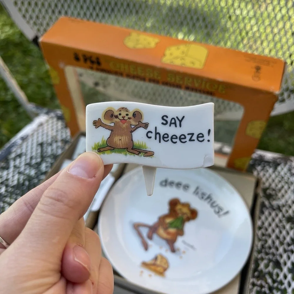Vintage Enesco Suzy's Zoo Set of 4 cheese‎ plates & picks 1976 Anthropomorphic